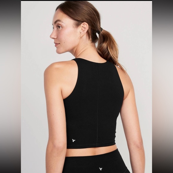 Old Navy PowerChill Sports Bra - Picture 3 of 7